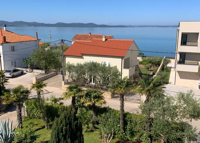 With Balcony And Sea View Rum i privatbostad